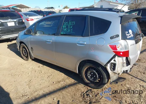 2013 Honda Fit z USA, uszkodzony, nr VIN JHMGE8G32DC013379